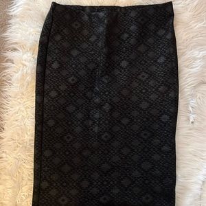 Black pencil skirt large